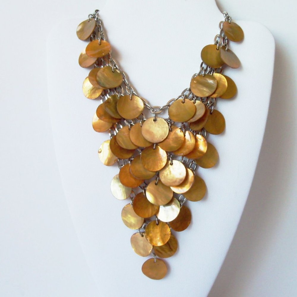 Golden orange shell necklace (#1054)